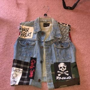Denim vest with patches